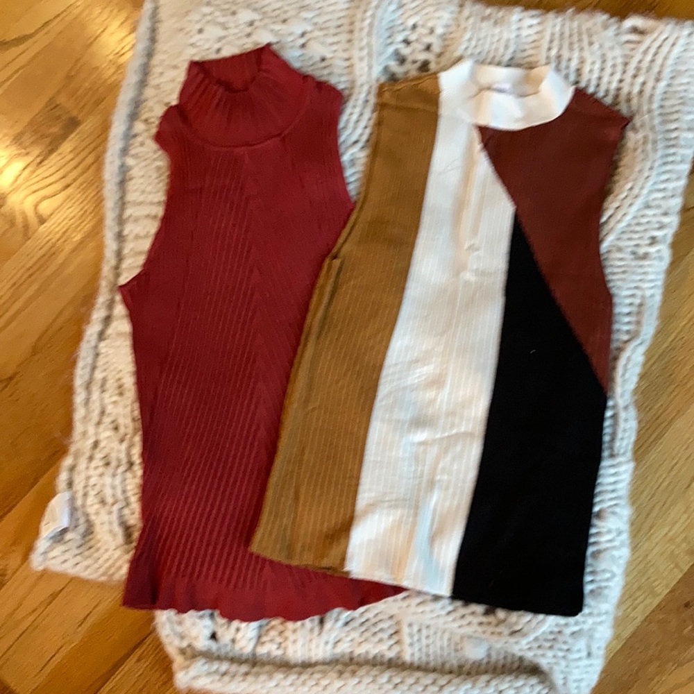 Set of 2 sleeveless knit tops - Bar 111 and INC